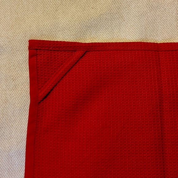 NWT Crate & Barrel Holiday Bear Towels SET of 2 (Mixing bowl design) - Picture 14 of 14